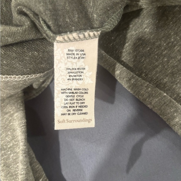 NWT Soft Surroundings Brinley Button Neck Top Long Sleeve Green Size Small. - Picture 4 of 5